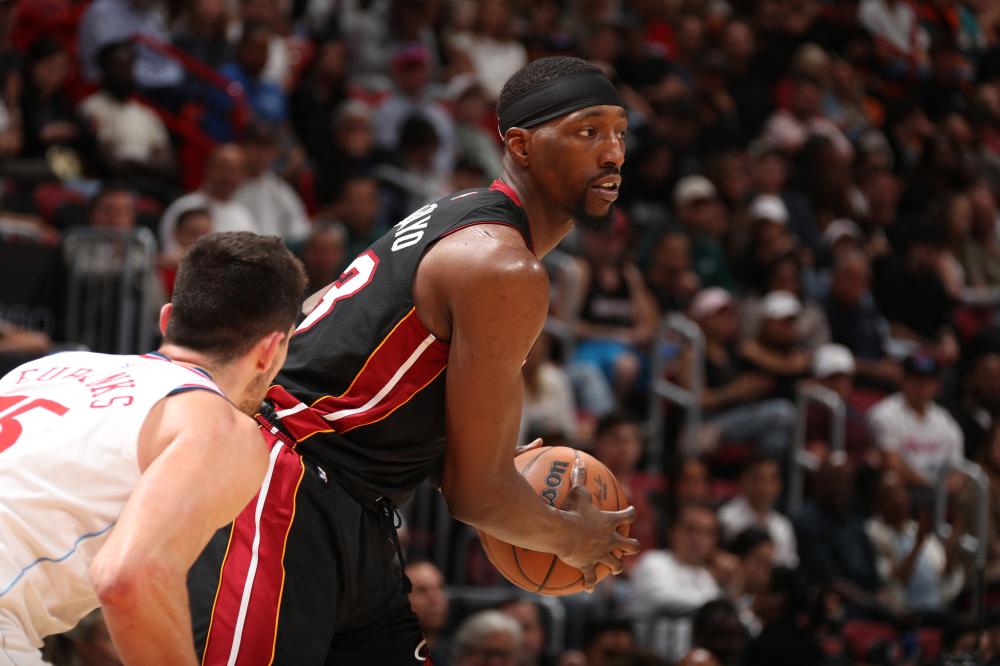 交媒体上 交媒体上