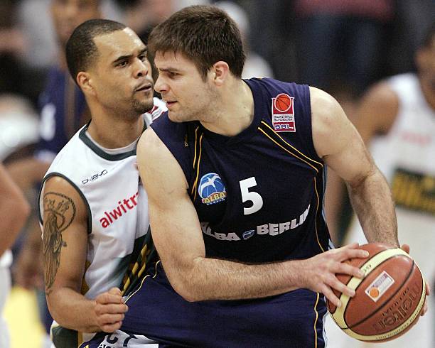 更是对未来 更是对未来